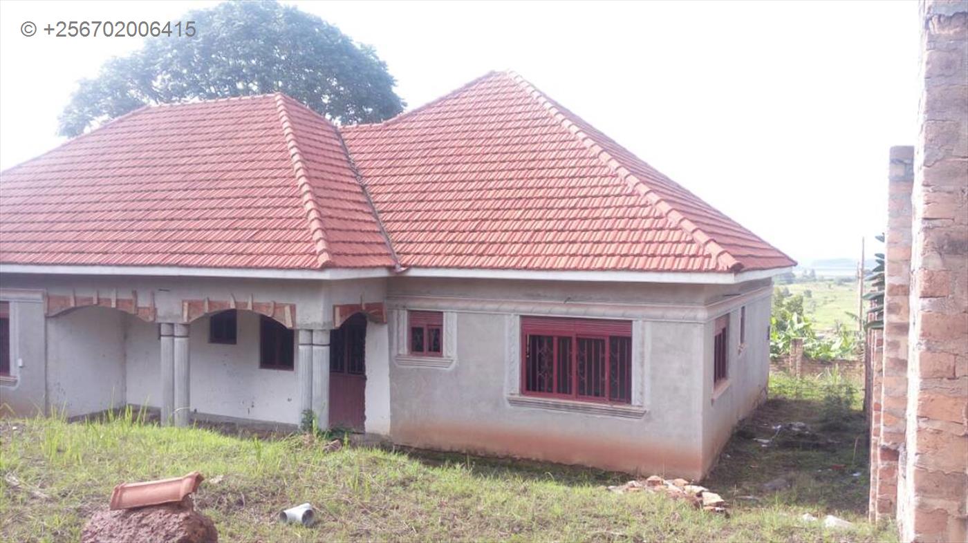 Bungalow for sale in Mityana Mityana