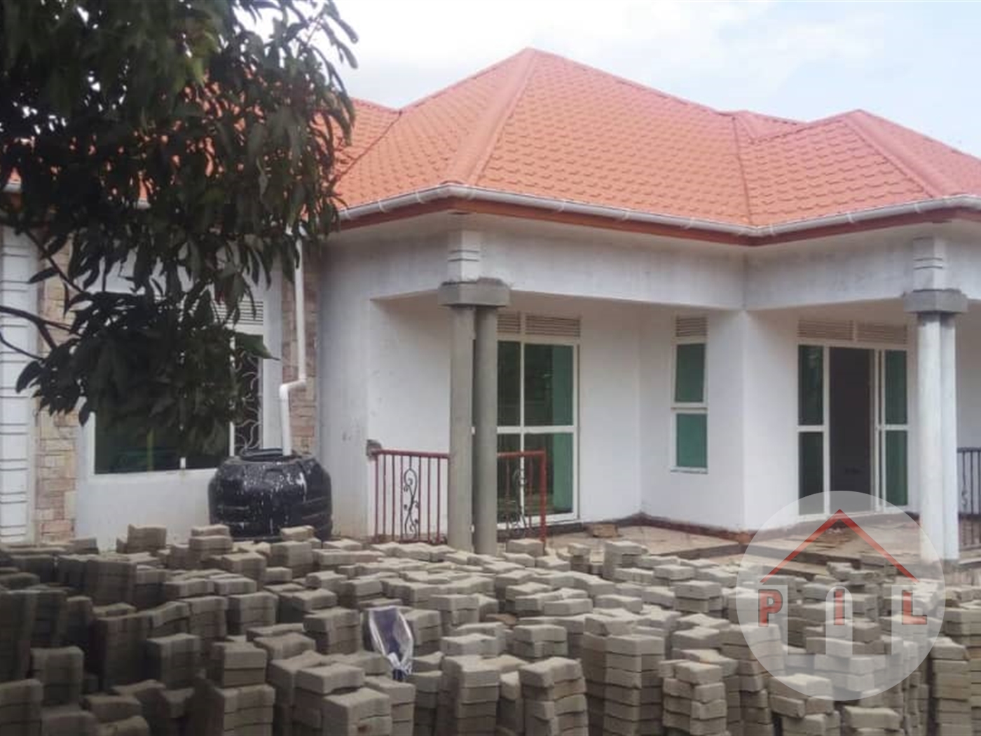 Bungalow for sale in Kitende Wakiso