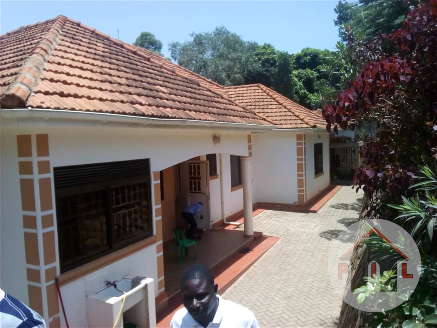 Bungalow for sale in Kiwaatule Kampala