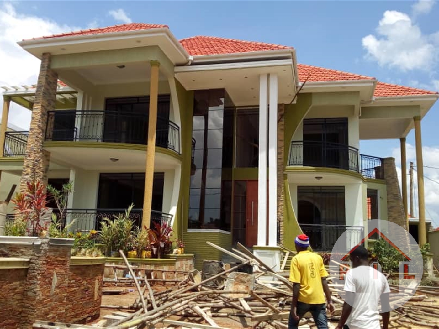 Mansion for sale in Kira Wakiso