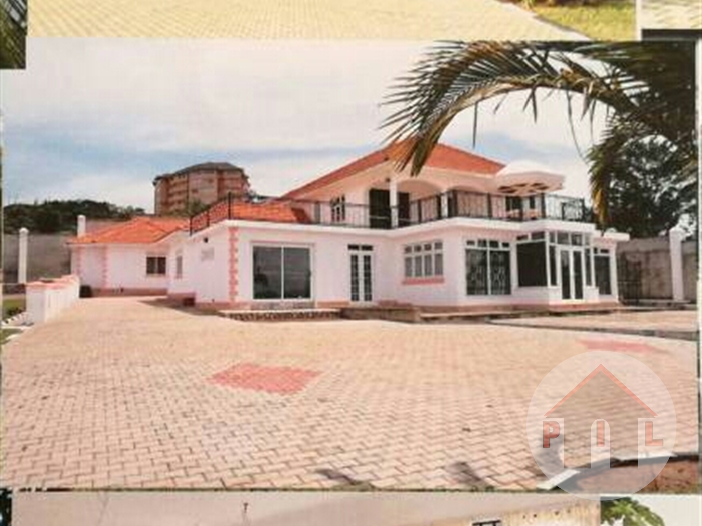 Mansion for sale in Bwebajja Wakiso