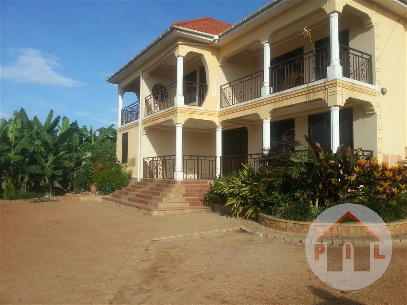 Mansion for sale in Bwebajja Wakiso