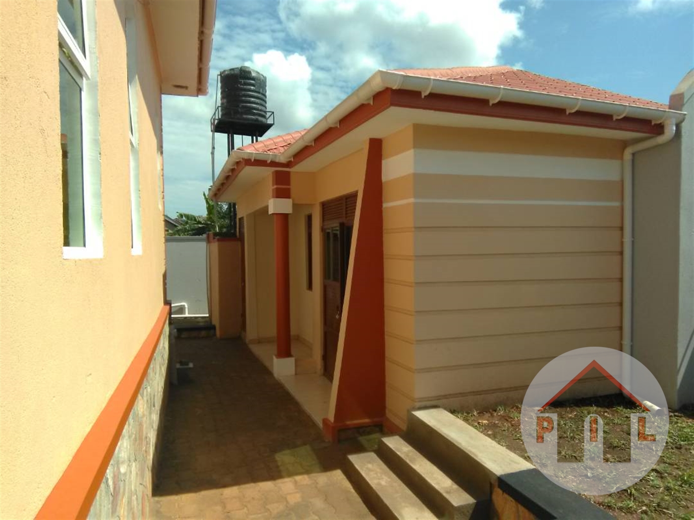 Bungalow for sale in Kitende Wakiso