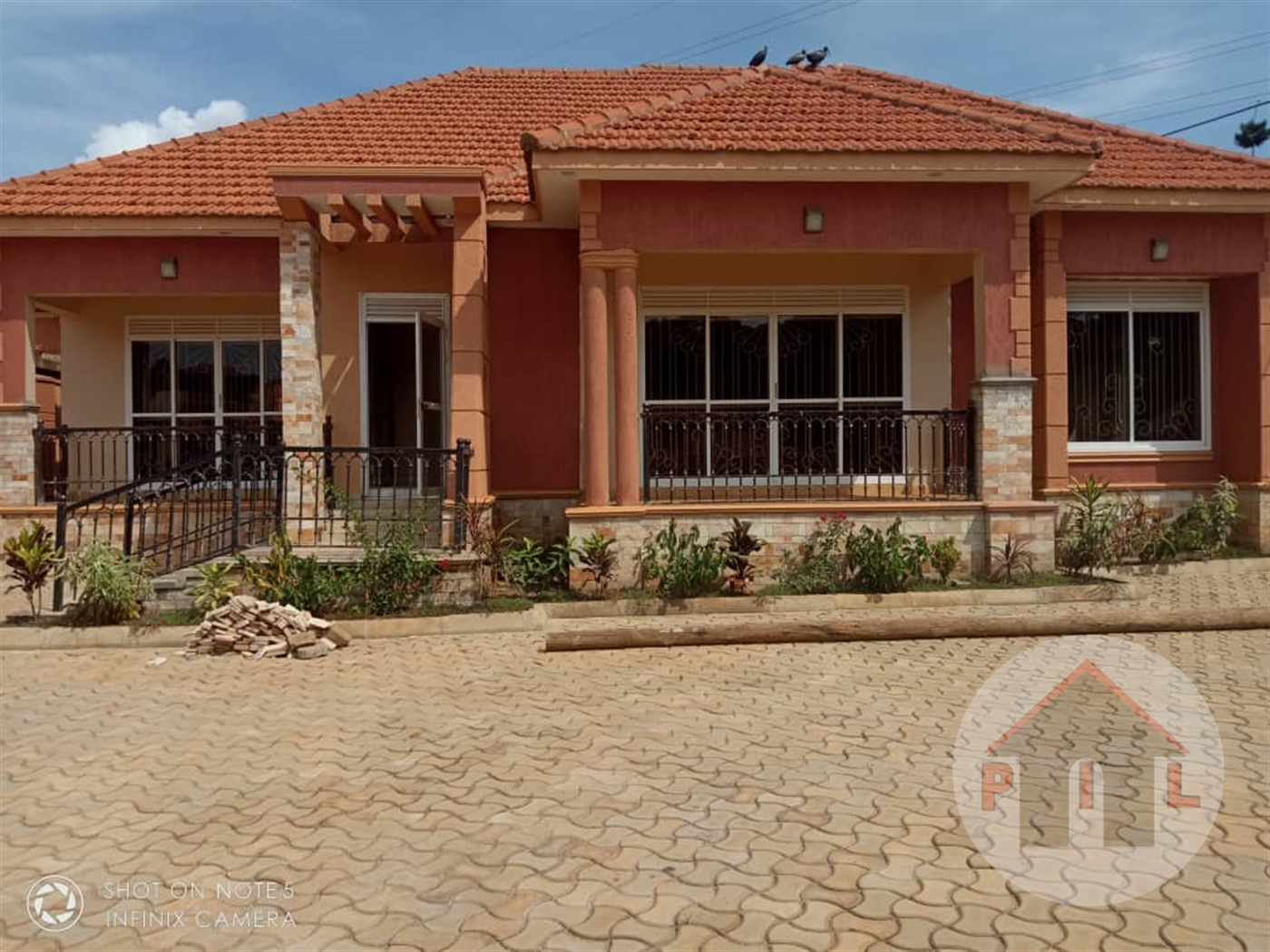 Bungalow for sale in Kyaliwajjala Wakiso