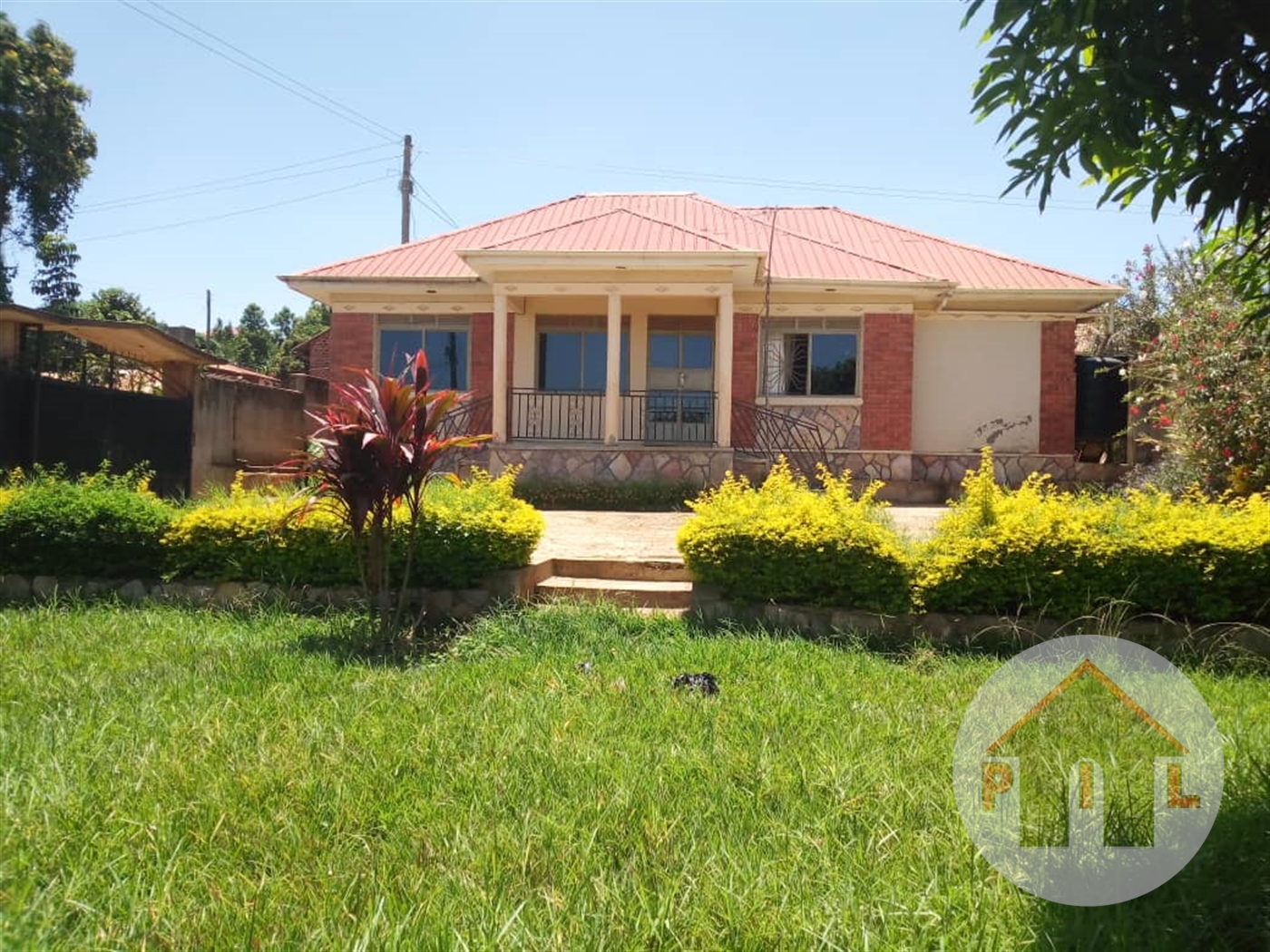 Bungalow for sale in Kitende Wakiso