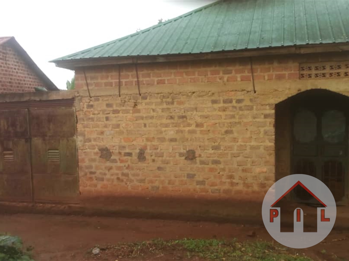 Shell House for sale in Nsangi Wakiso