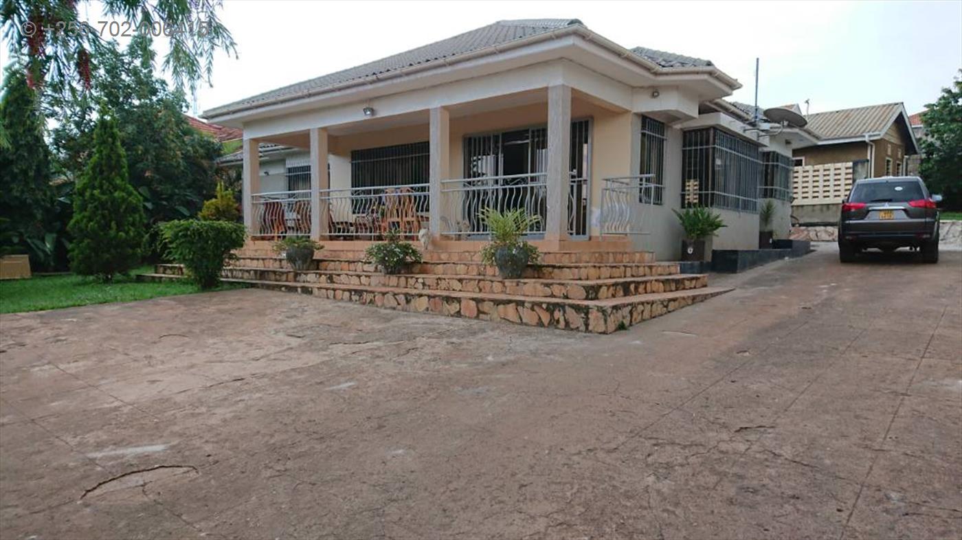 Bungalow for sale in Muyenga Kampala