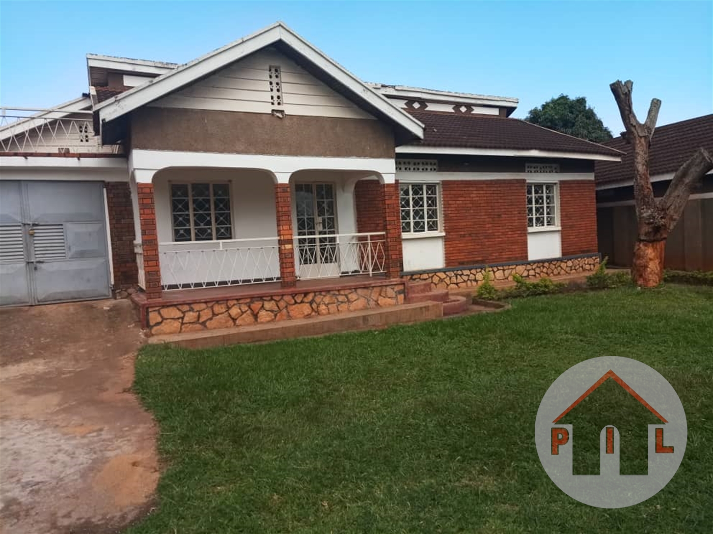 Bungalow for sale in Luzira Kampala