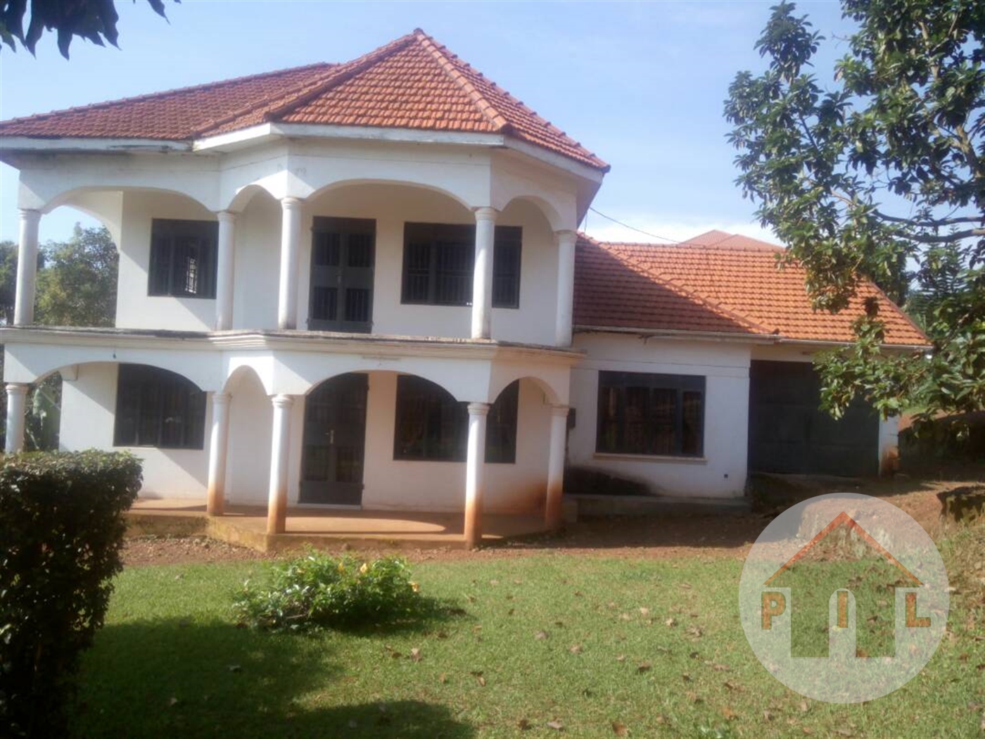 Mansion for sale in Kitende Wakiso