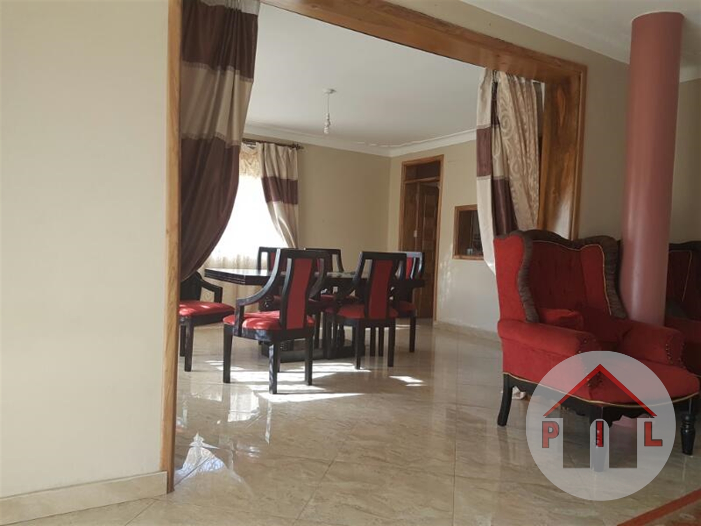 Mansion for sale in Seguku Wakiso