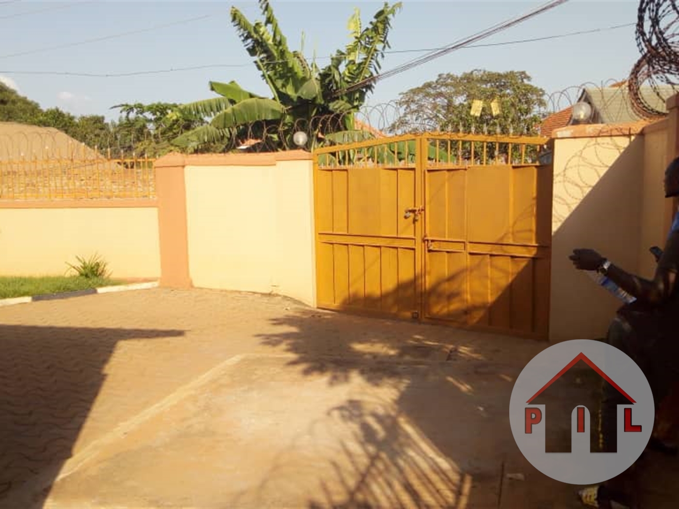 Bungalow for sale in Kitende Wakiso