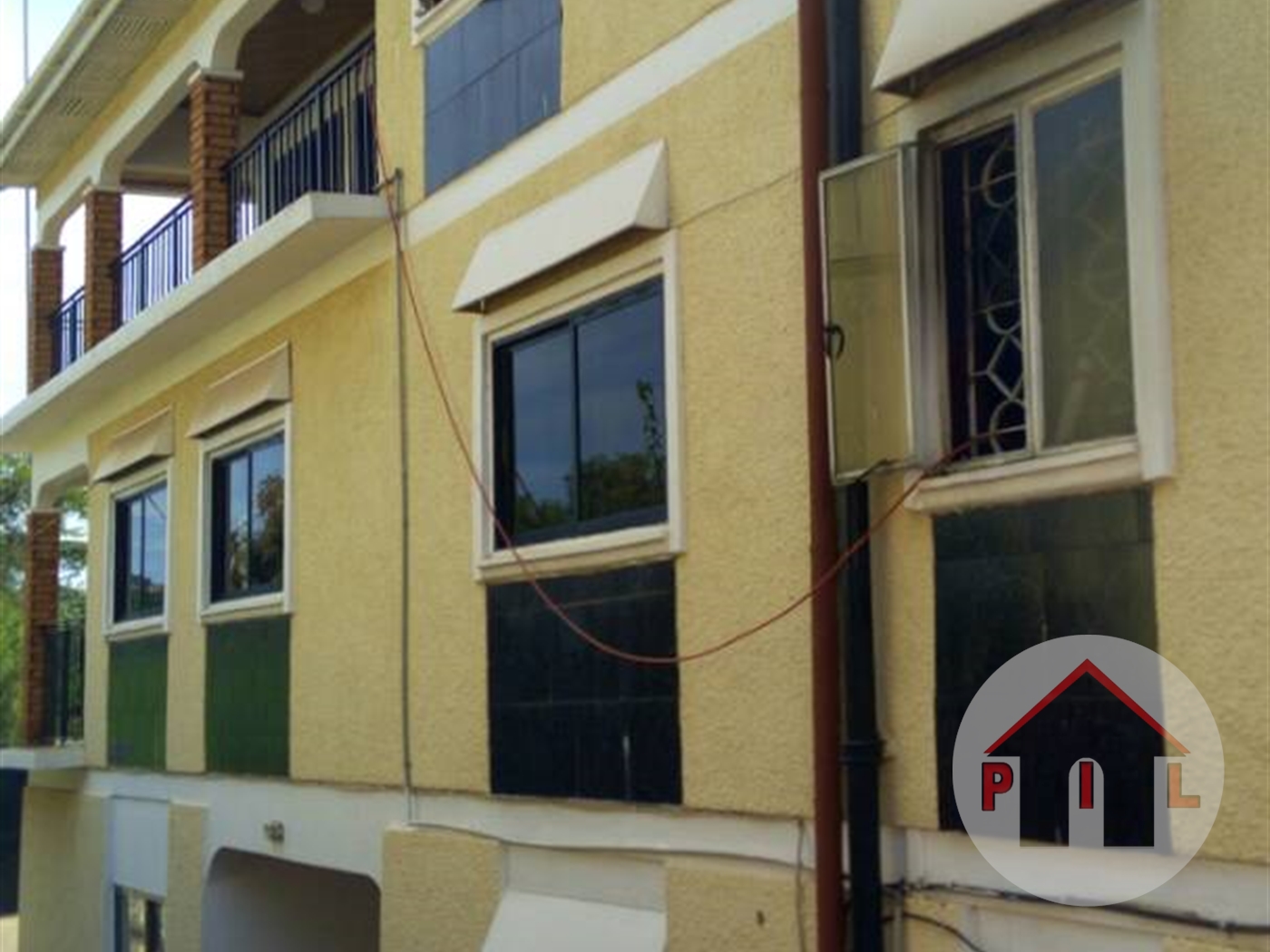 Town House for sale in Bugoloobi Kampala