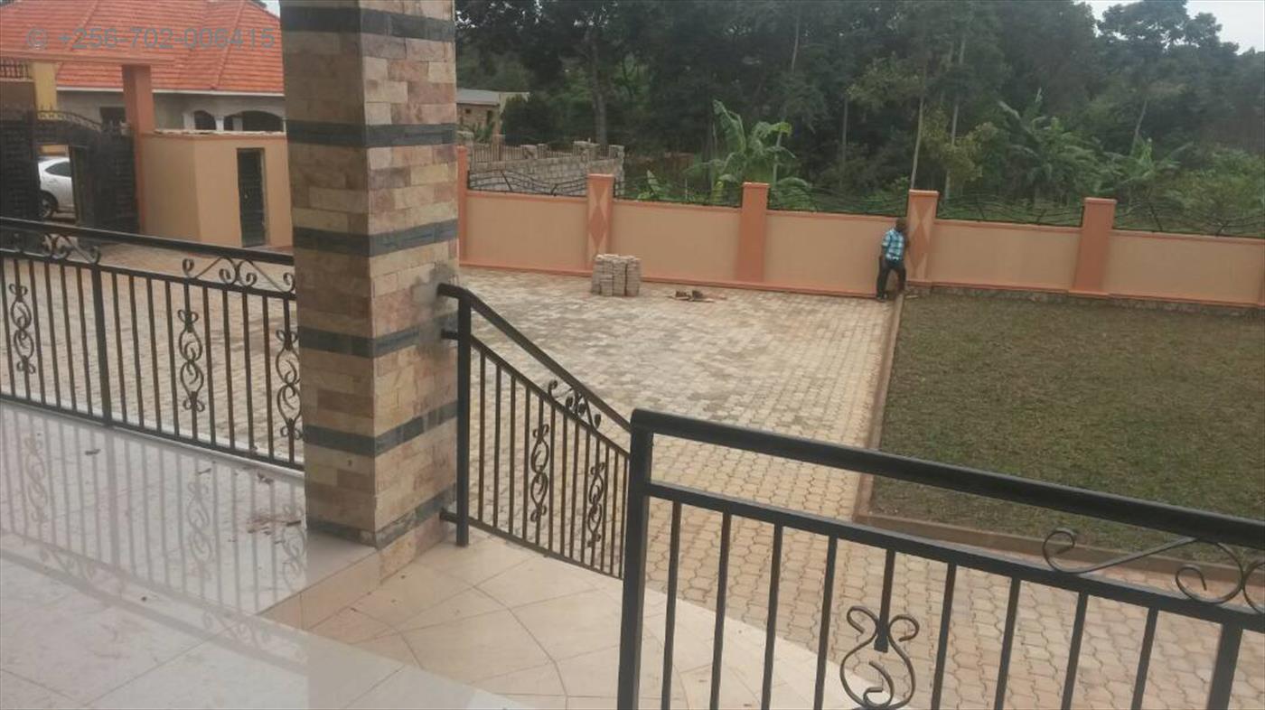 Bungalow for sale in Kitende Wakiso