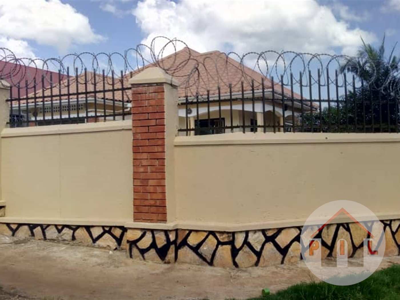 Bungalow for sale in Mukono Mukono