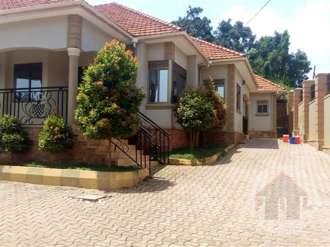 Bungalow for sale in Munyonyo Kampala