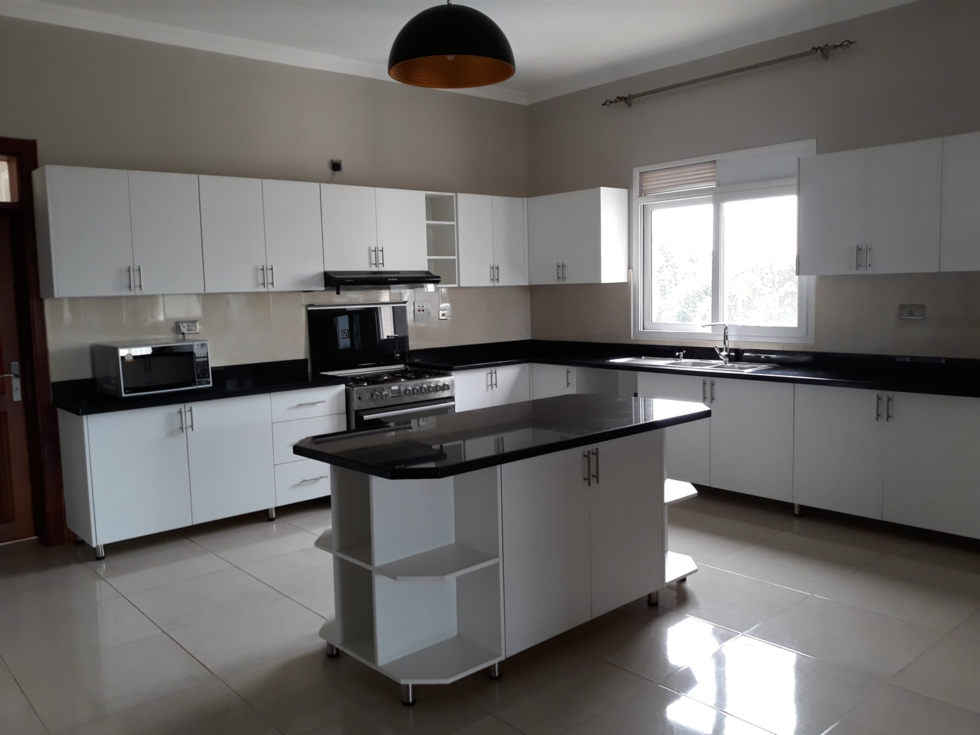 Penthouse for rent in Kololo Kampala