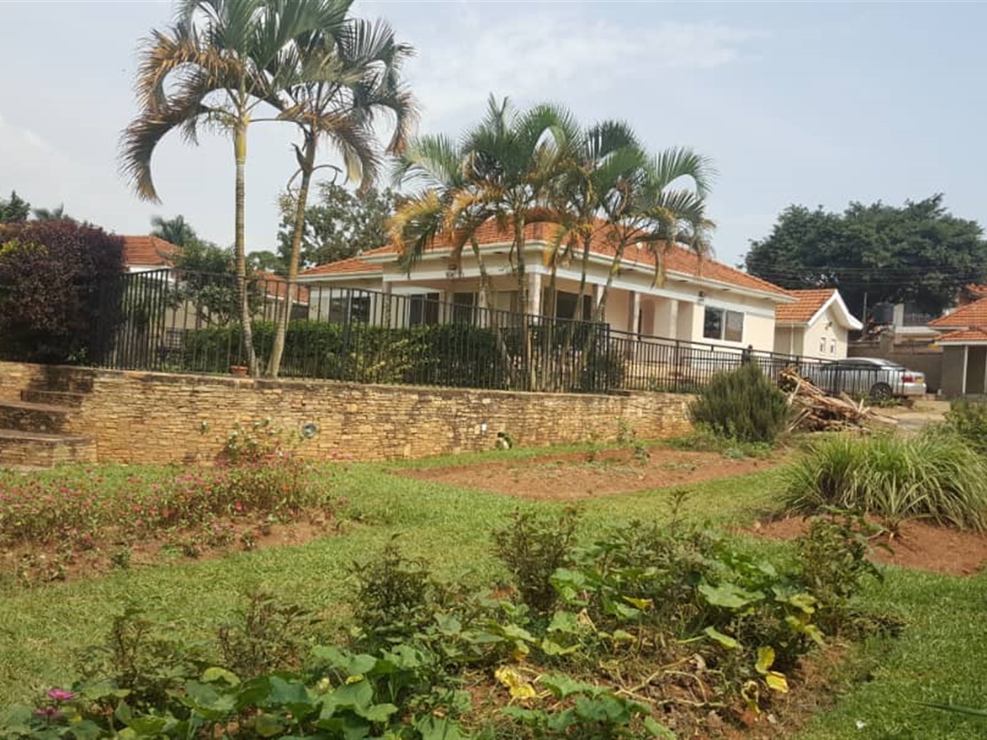 Bungalow for rent in Muyenga Kampala