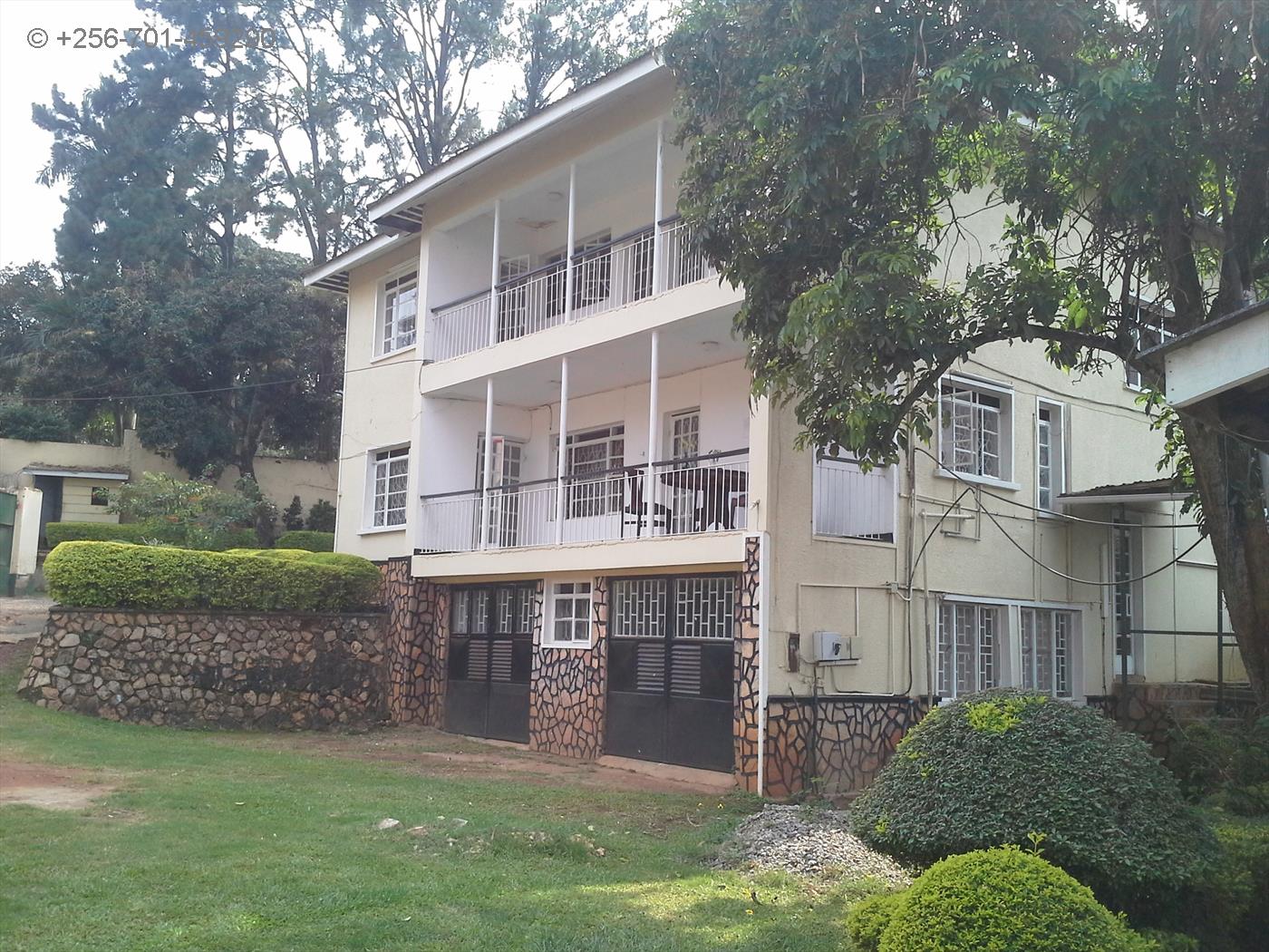 Mansion for rent in Muyenga Kampala