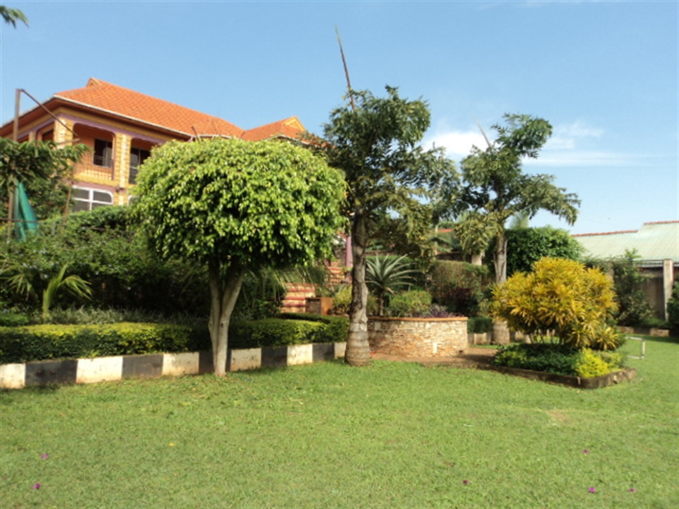 Maisonette for sale in Kitende Wakiso