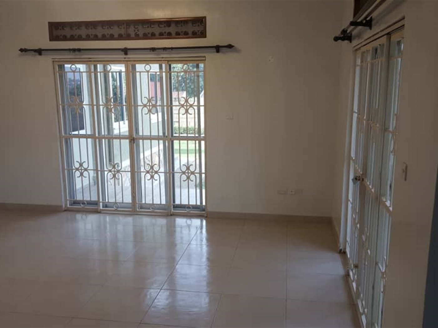 Bungalow for rent in Muyenga Kampala