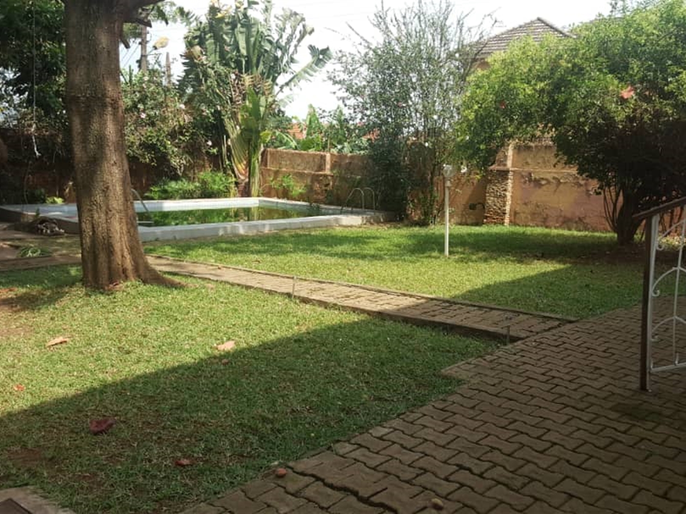 Mansion for rent in Muyenga Kampala