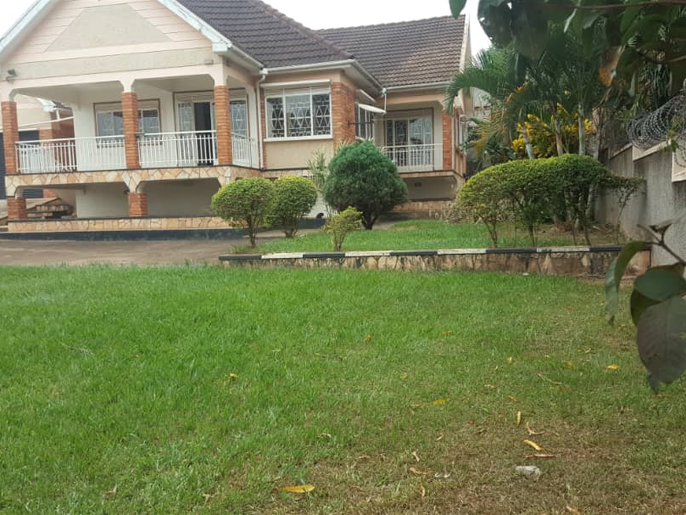 Bungalow for sale in Muyenga Kampala