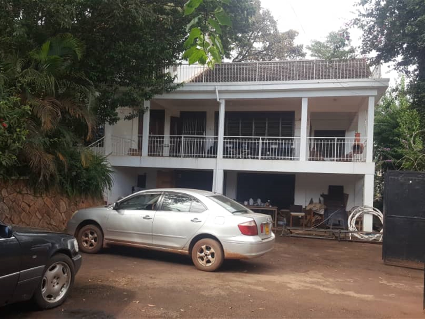 Mansion for rent in Muyenga Kampala