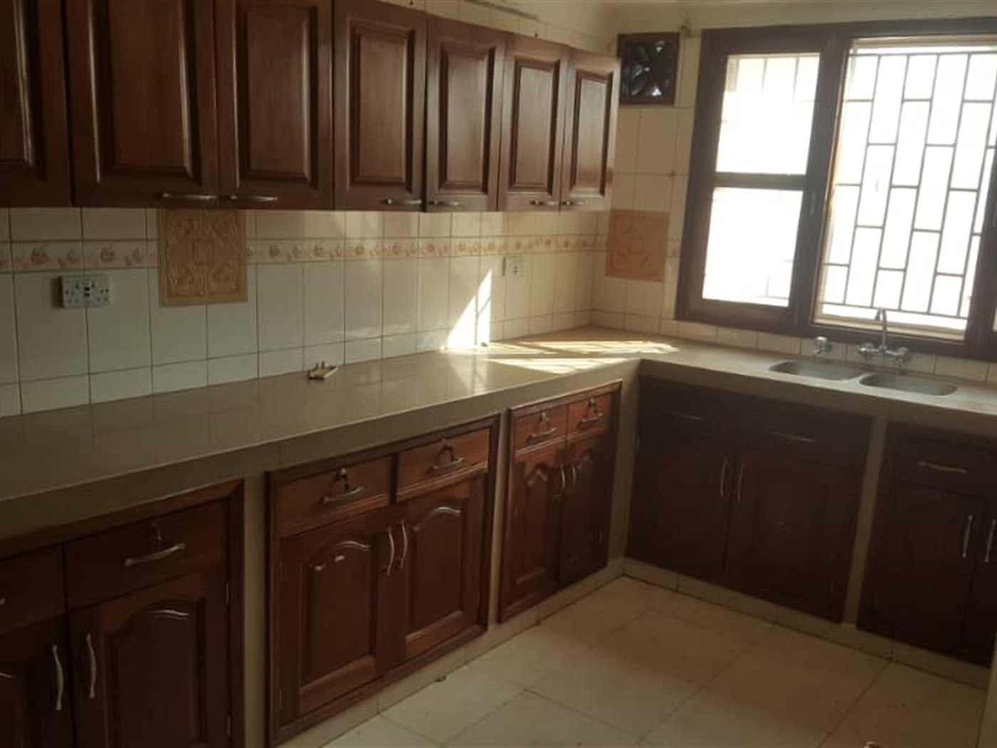 Storeyed house for rent in Muyenga Kampala