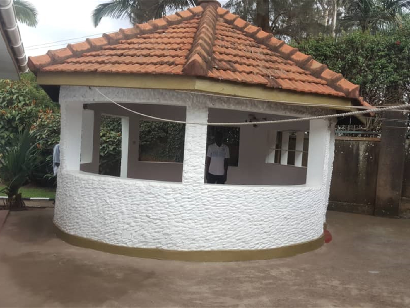 Bungalow for rent in Kololo Kampala