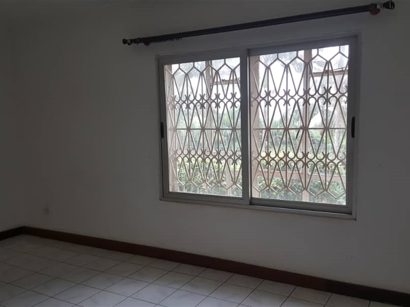 Bungalow for rent in Kololo Kampala