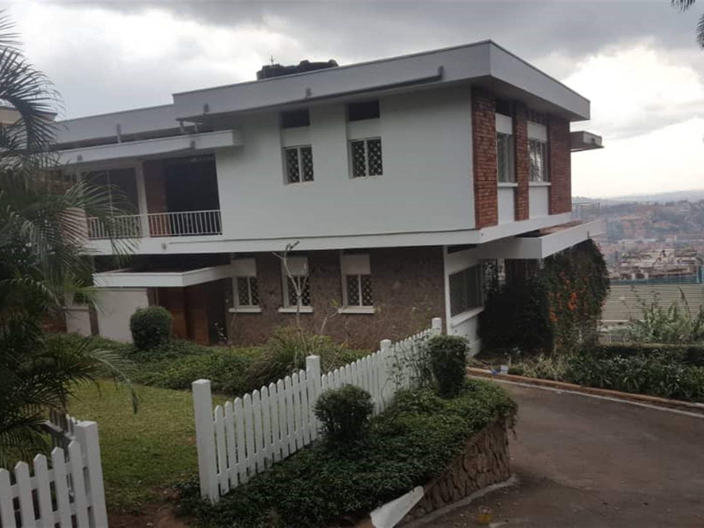 Mansion for rent in Kololo Kampala