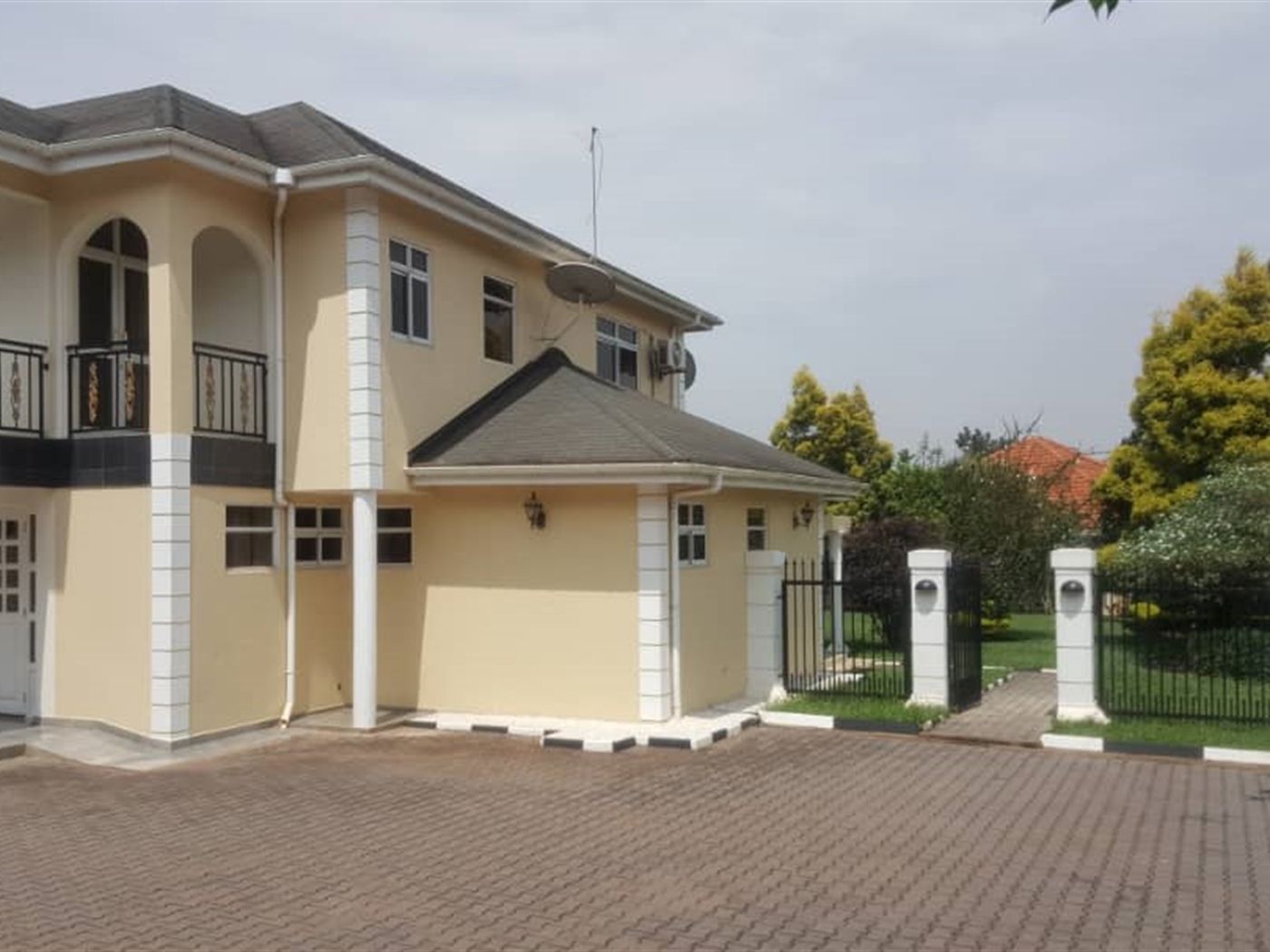 Mansion for rent in Naguru Kampala