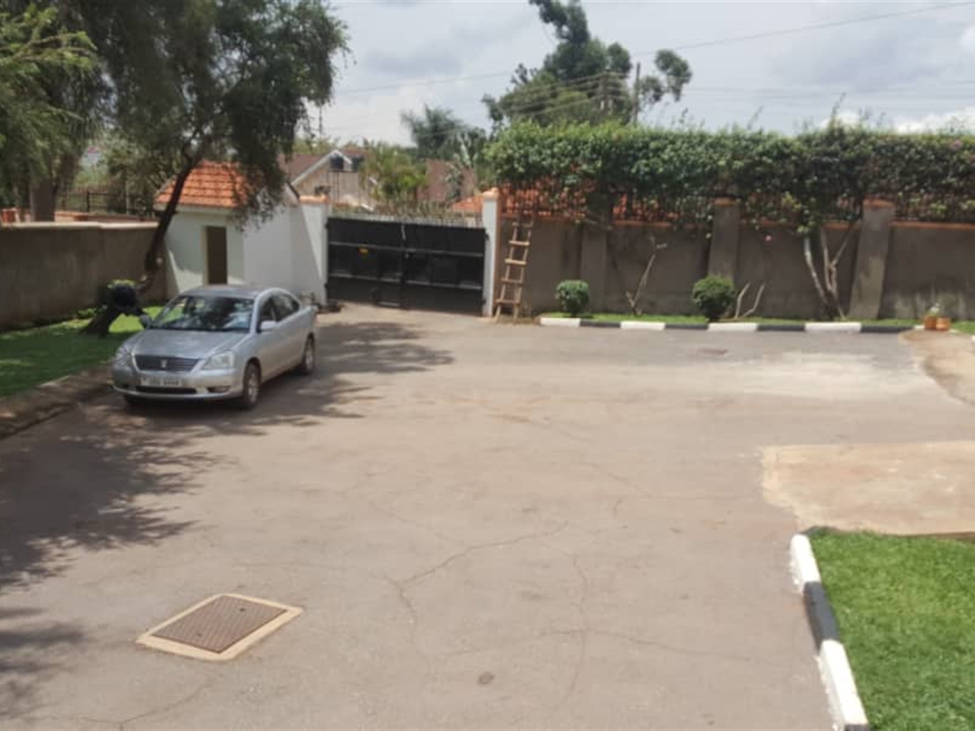 Mansion for rent in Naguru Kampala