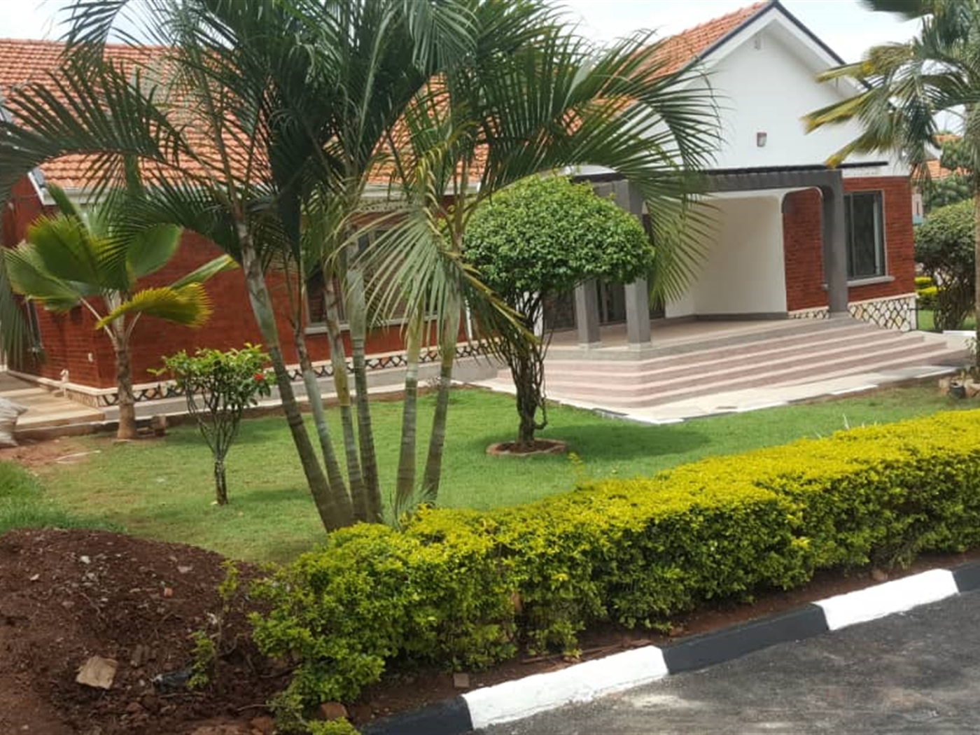 Bungalow for rent in Naguru Kampala