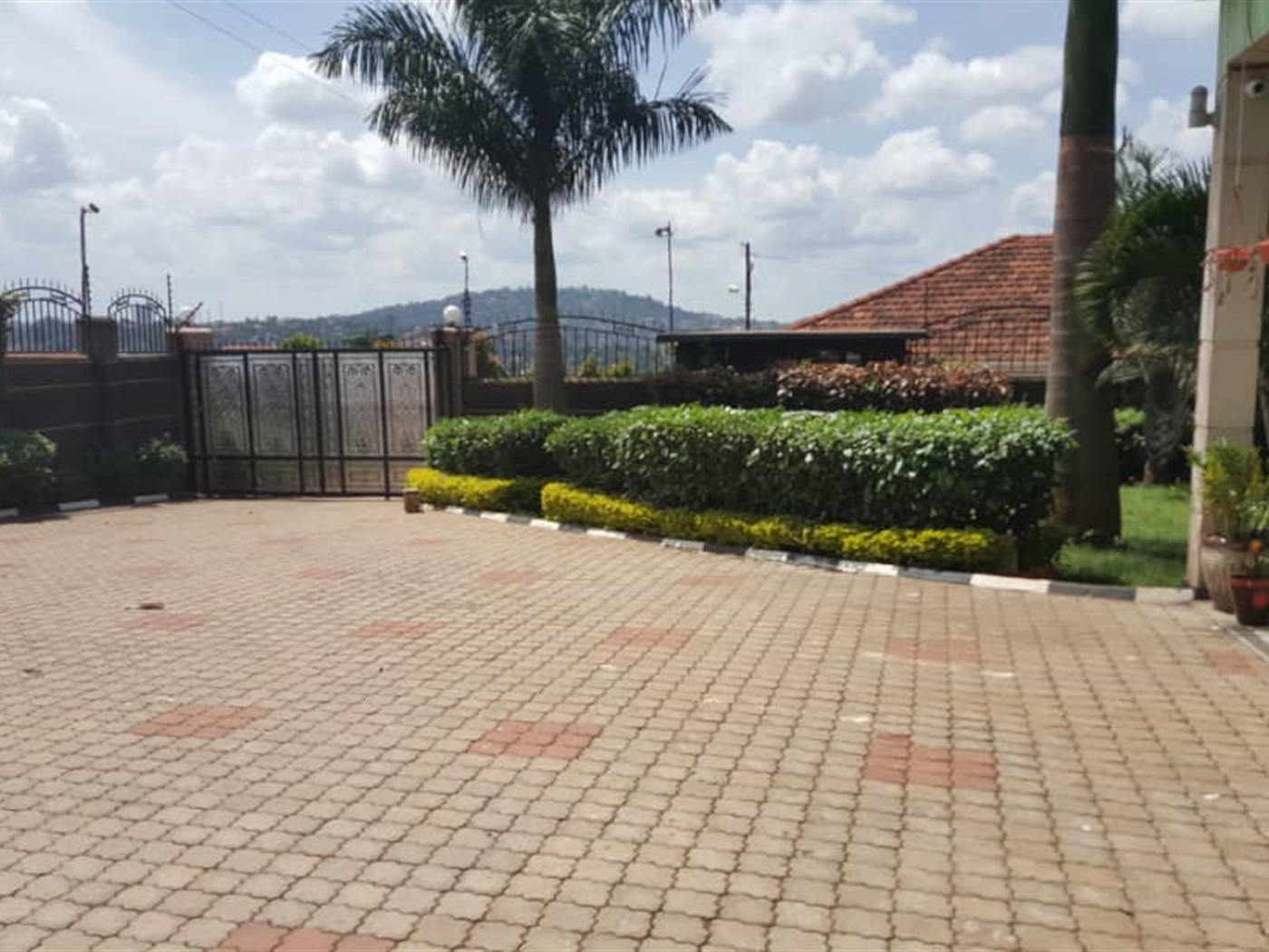 Mansion for sale in Muyenga Kampala