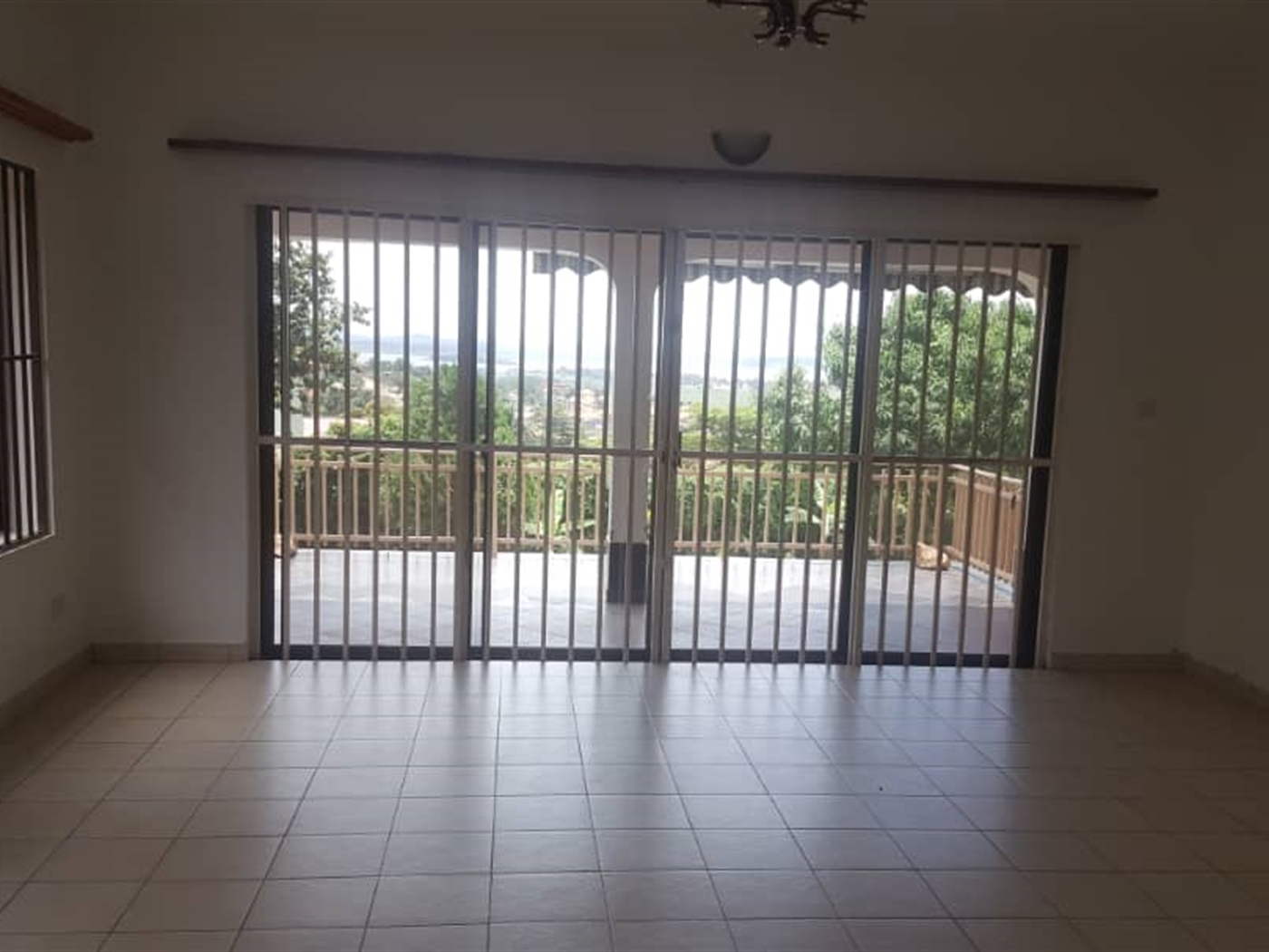 Bungalow for rent in Muyenga Kampala