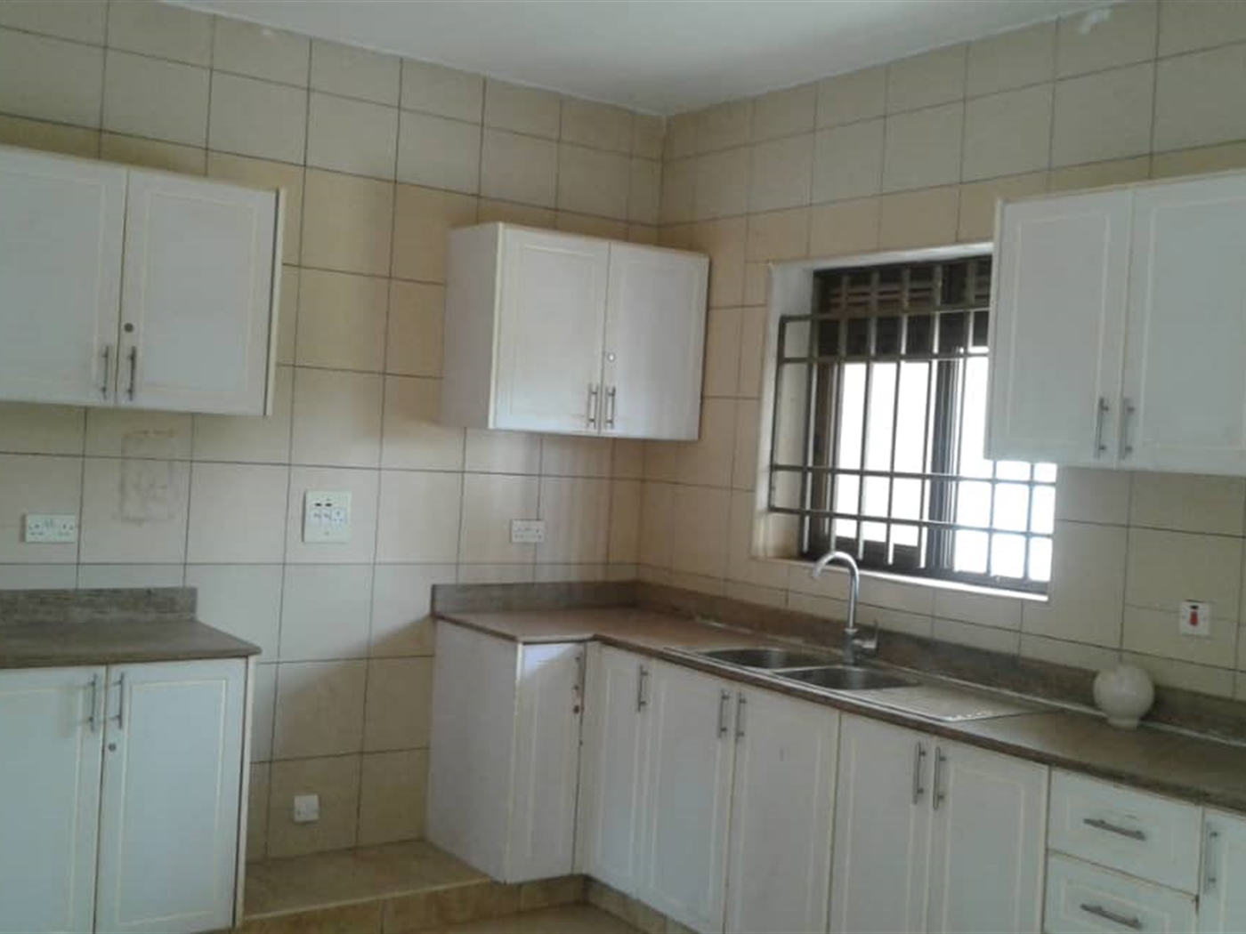 Mansion for rent in Naguru Kampala