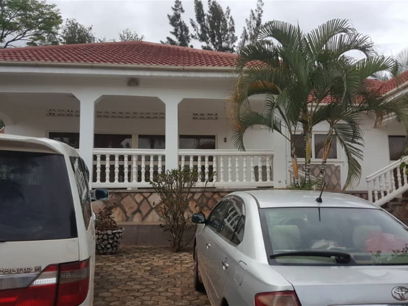 Maisonette for rent in Muyenga Kampala