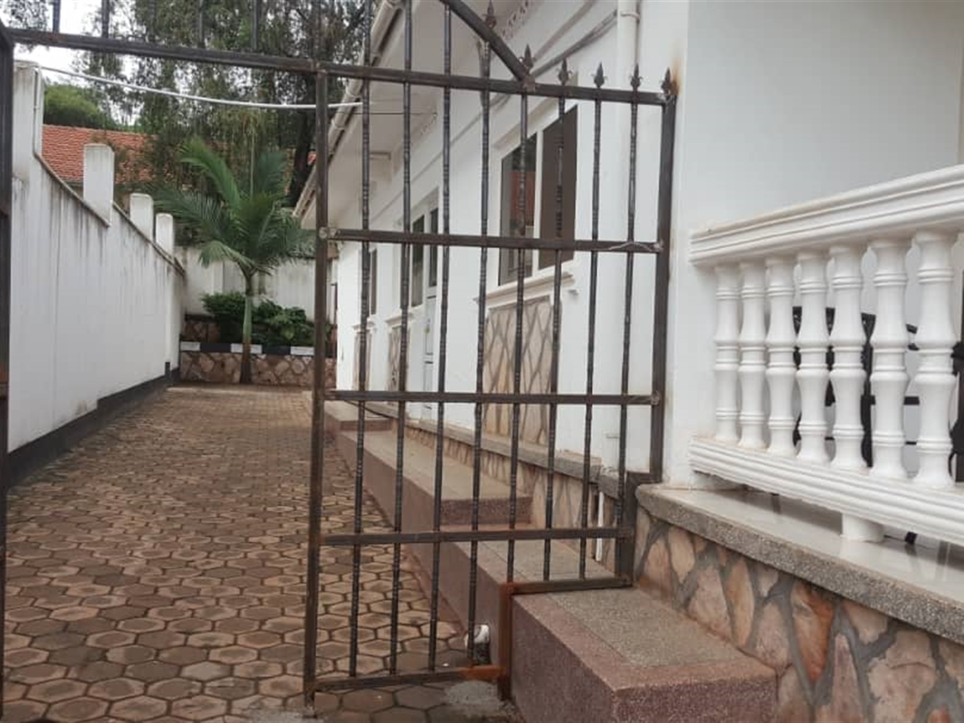 Maisonette for rent in Muyenga Kampala