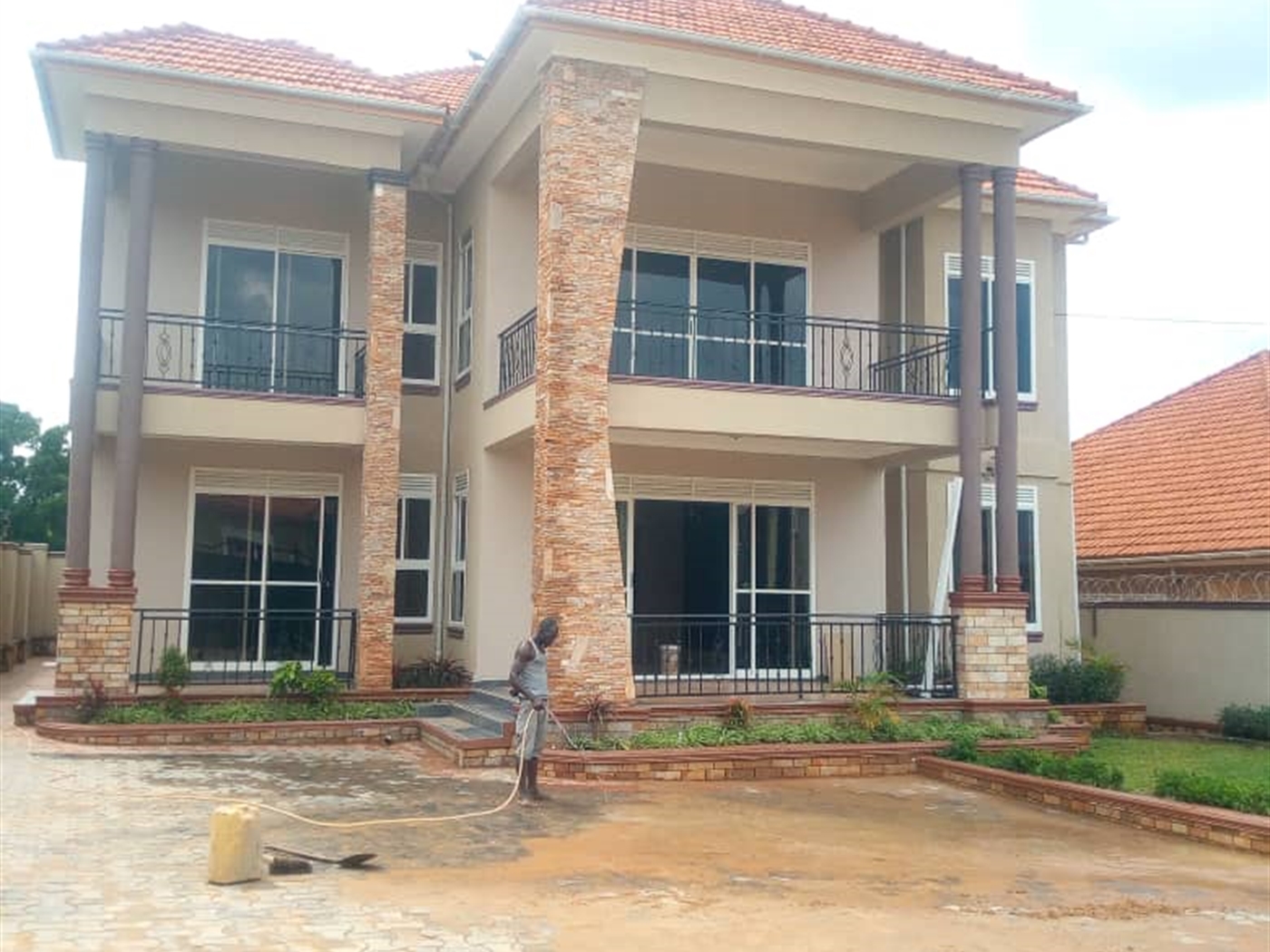 Mansion for sale in Akright Kampala