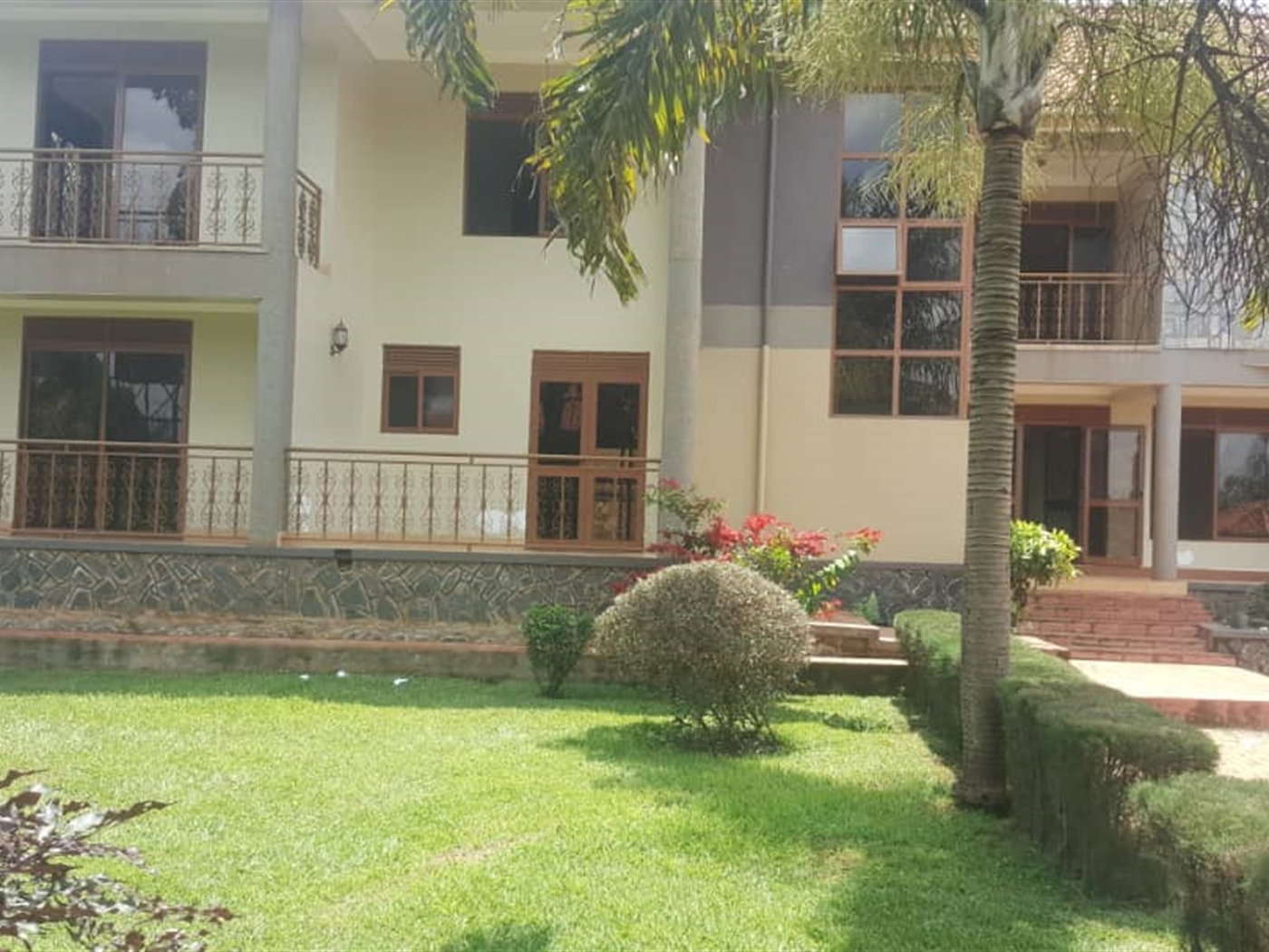 Mansion for sale in Muyenga Kampala