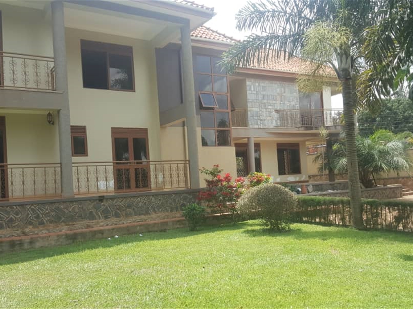 Mansion for sale in Muyenga Kampala