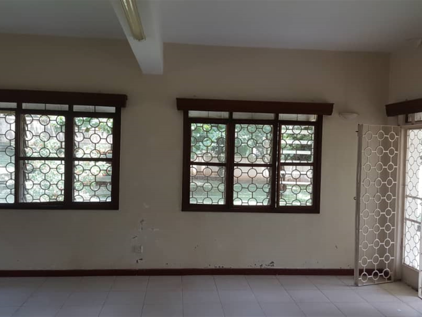 Mansion for rent in Kololo Kampala