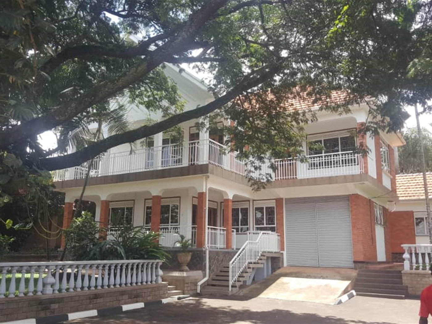 Mansion for rent in Buziga Kampala