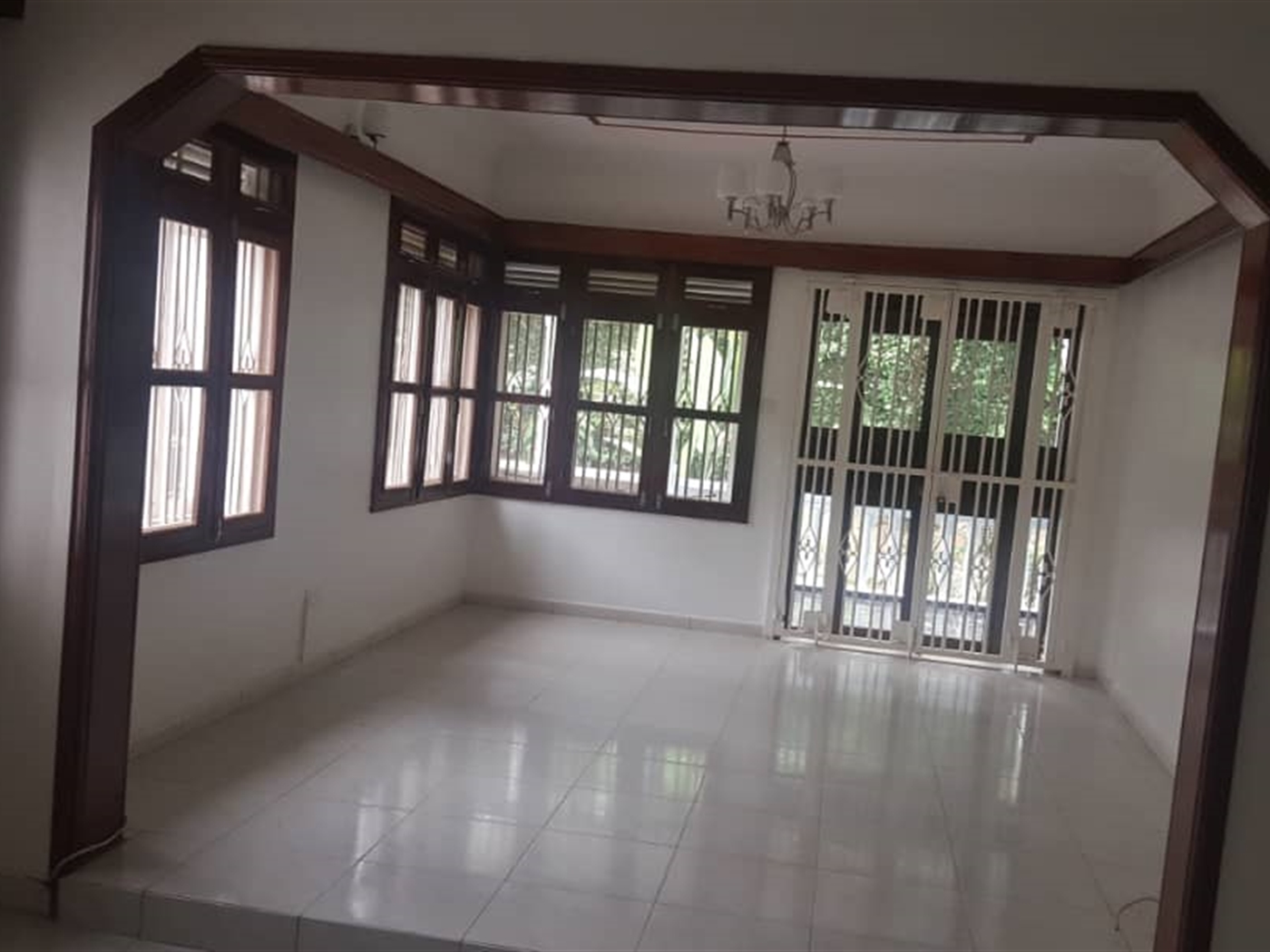 Bungalow for rent in Muyenga Kampala