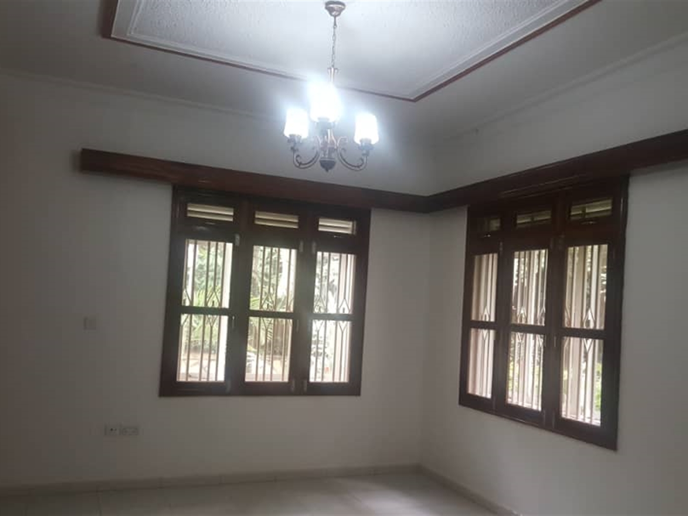 Bungalow for rent in Muyenga Kampala