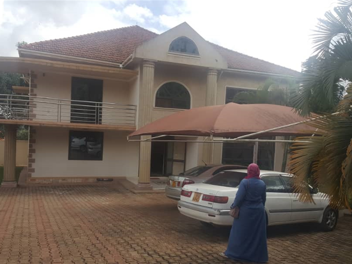 Mansion for sale in Muyenga Kampala