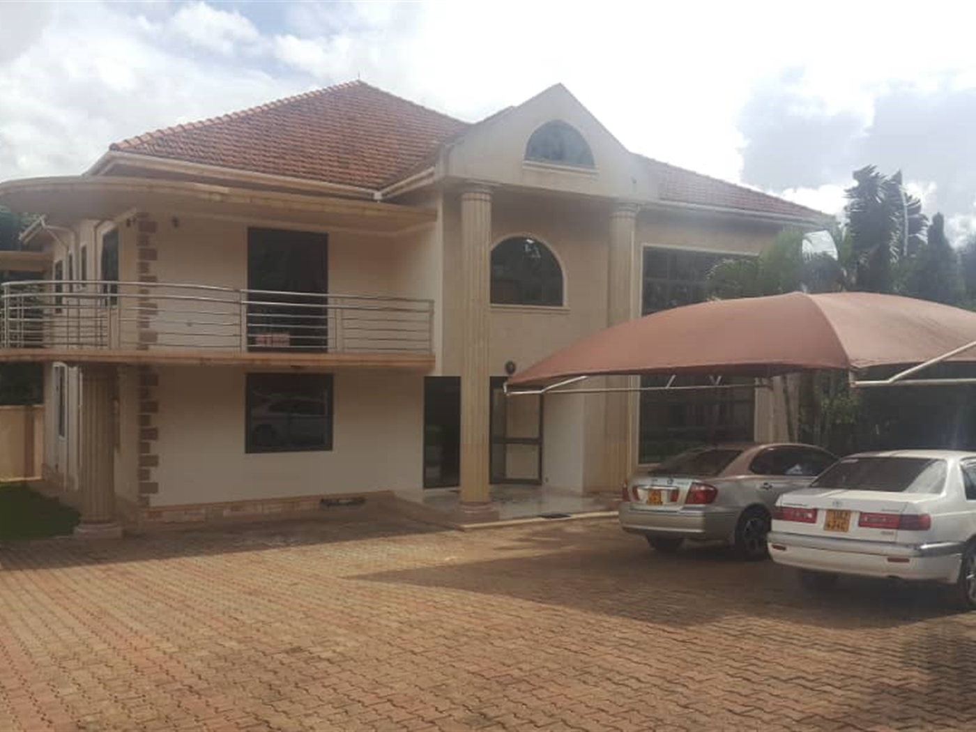 Mansion for sale in Muyenga Kampala