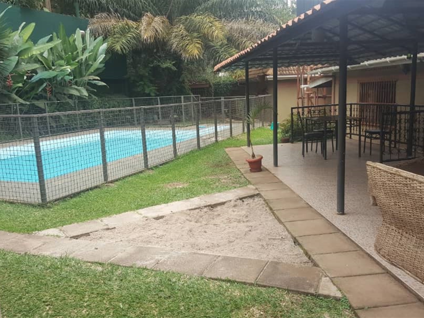 Bungalow for rent in Kololo Kampala