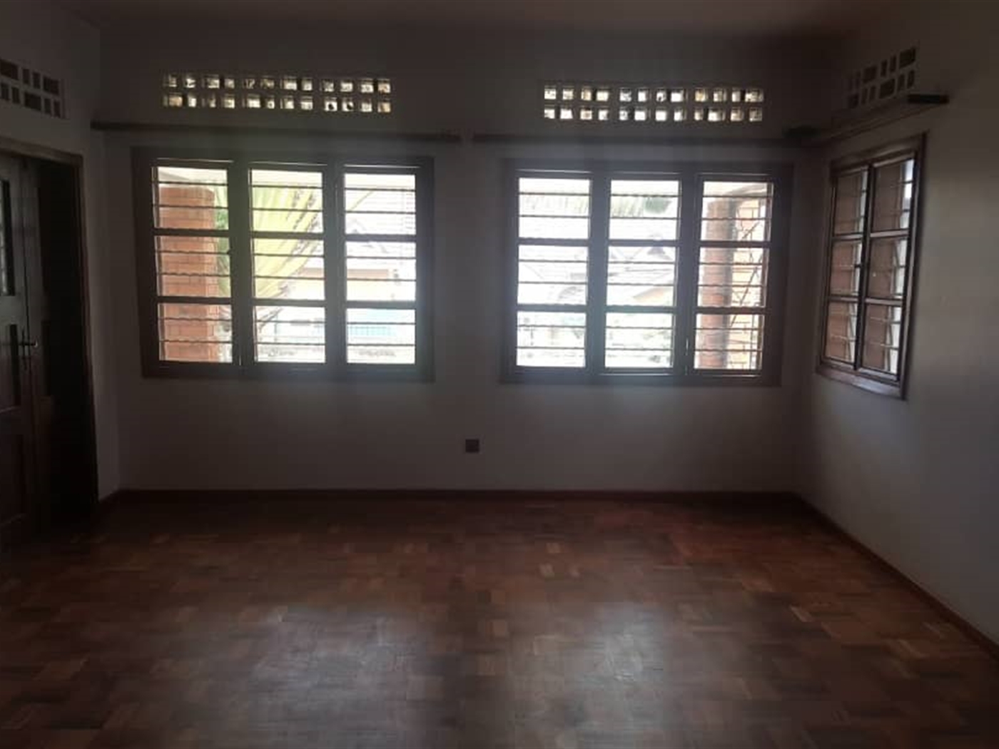 Mansion for rent in Buziga Kampala